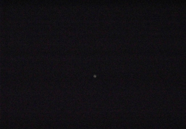 8:52 del viernes 10 de Octubre de 2008

 Anoche seguía viéndose claramente Júpiter, cada vez más alejado de una Luna que sigue, imparable, llenándose…
