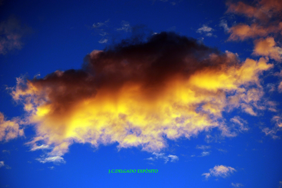 Esta nube fotografiada ayer por Juan Carlos, no
SÍGUENOS TAMBIÉN EN FACEBOOK