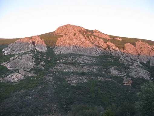 Las azules Villuercas al atardecer.

Pilar López