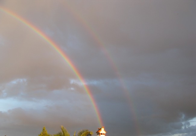 Arco iris tras la tormenta el pasado sábado cerca de Cáceres.

Pilar López