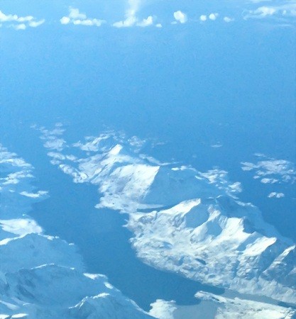 Costa oeste de Groenlandia a vista de aviador por la ruta ortodrómica desde Madrid hacia Los Ángeles.

Aviador Enmascarado