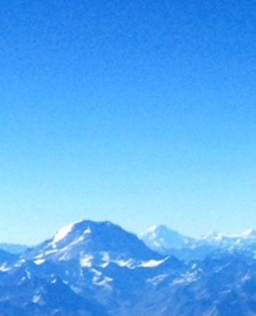 Vista aérea de la cordillera de los Andes con el Aconcagua al fondo. (Ver la imagen al completo con artículo de MF-A pinchando en “leer más”)

El Aviador Enmascarado