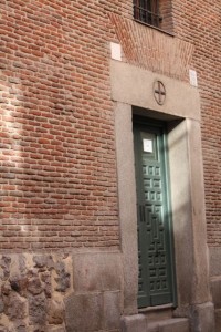 Puerta del convento de las Trinitarias / Aceytuno