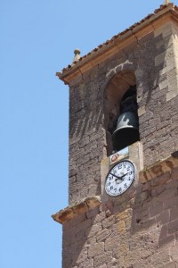 Torre de la iglesia con el caracol de los caracoleros de Tricio / Aceytuno, 19-7-2015