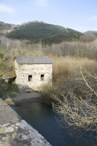 Molino de agua a la orilla del Lor / Aceytuno